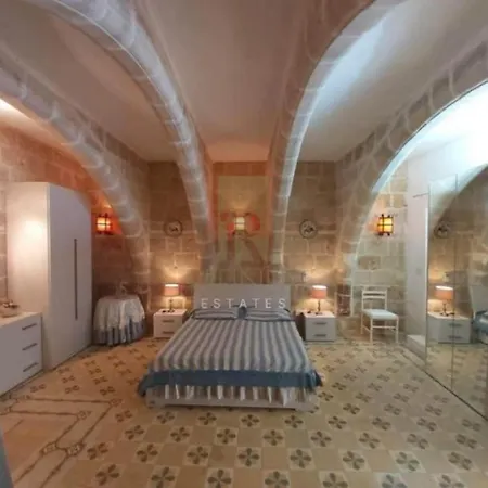 Typical Maltese Maisonette In The Heart Of *